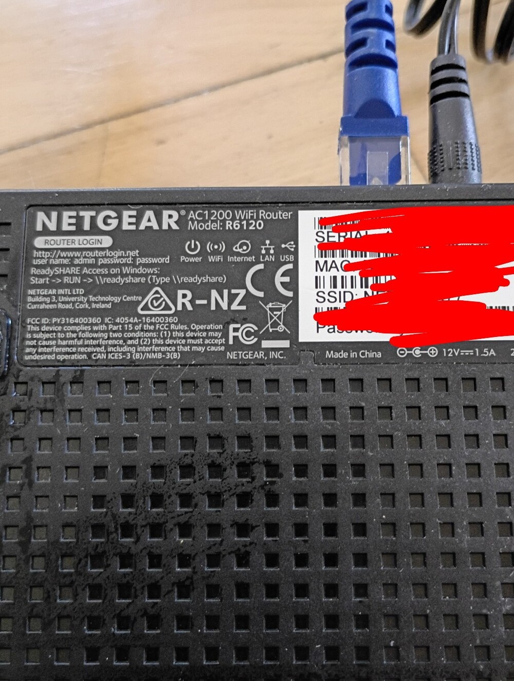 Netgear R6120 Wireless Router - Picture 2 of 2